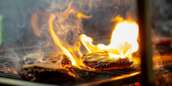 Grillowanie z dziczyzną – letnie przyjęcie na świeżym powietrzu